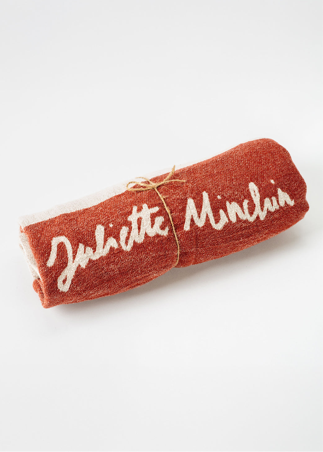 Peshtamal 02: Juliette Minchin