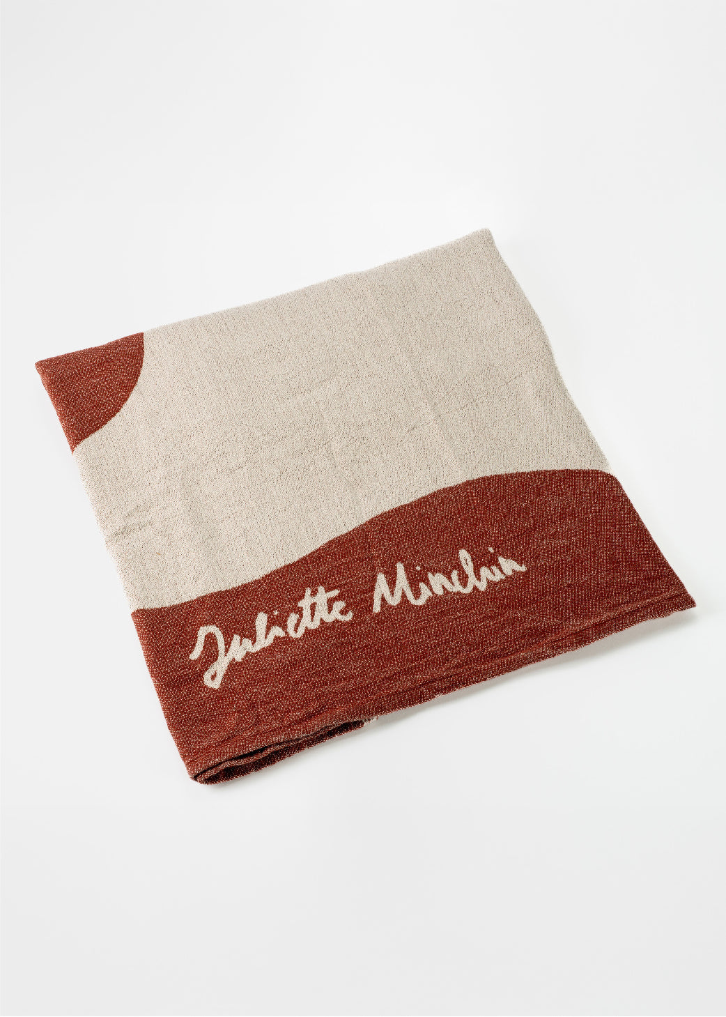Peshtamal 02: Juliette Minchin